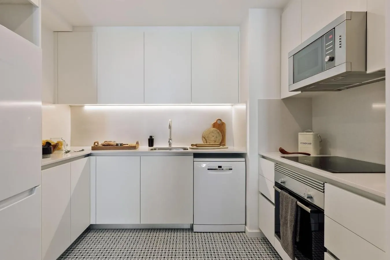 דירה ברצלונה Eboli - 3 Bedrooms, Balcony And Terrace In Ciutat Vella